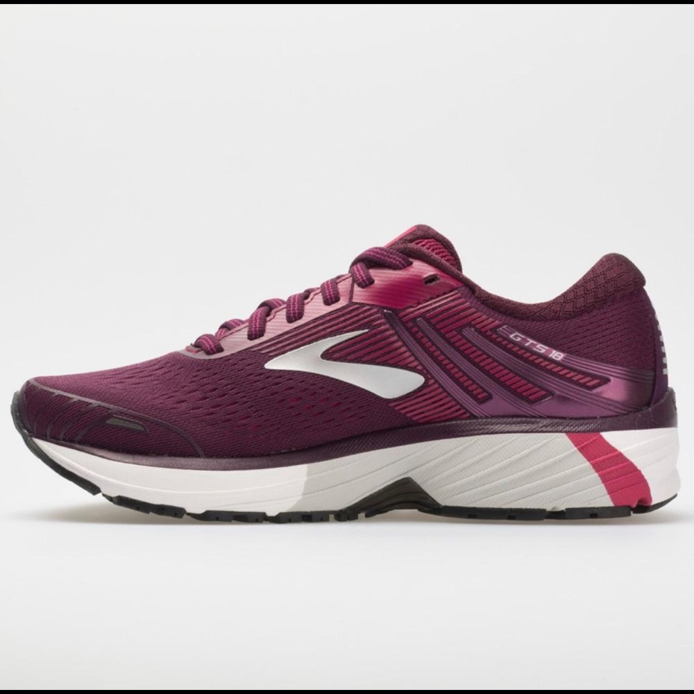Brooks Adrenaline GTS 18 running shoes